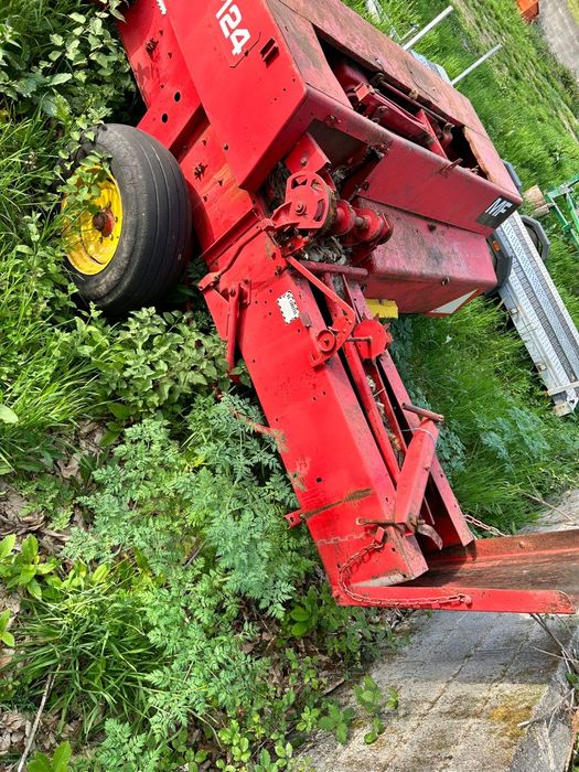 Enfardadeira mf 124 para restaurar ou peças
