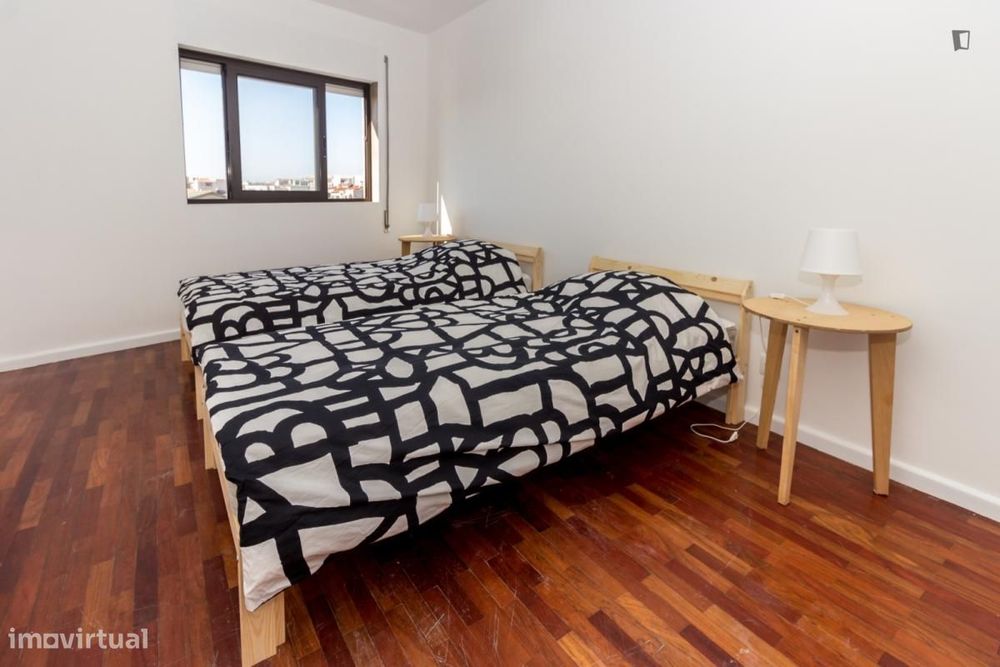 Quarto - localizado em Póvoa de Varzim Porto