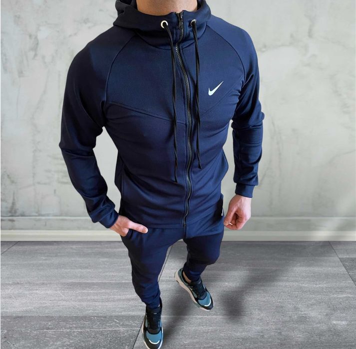 Чоловічий спортивний костюм Nike