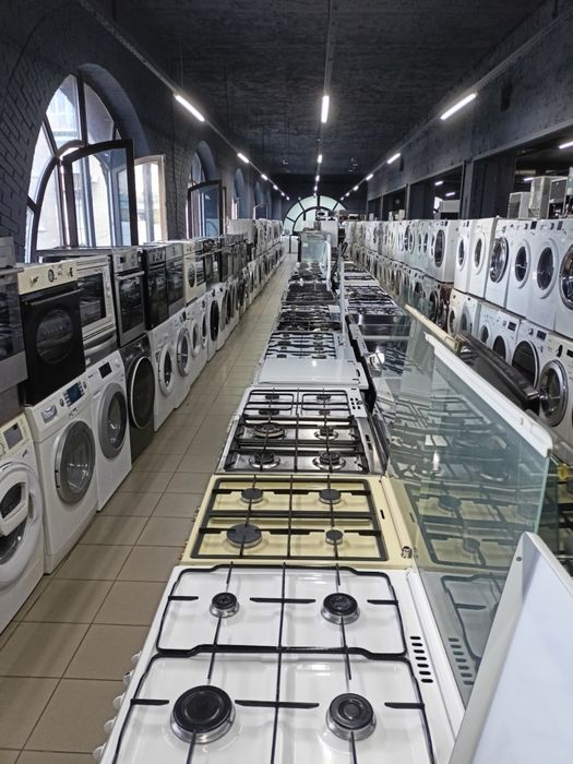 Холодильник Indesit Li7s1w  в новому стані , є доставка