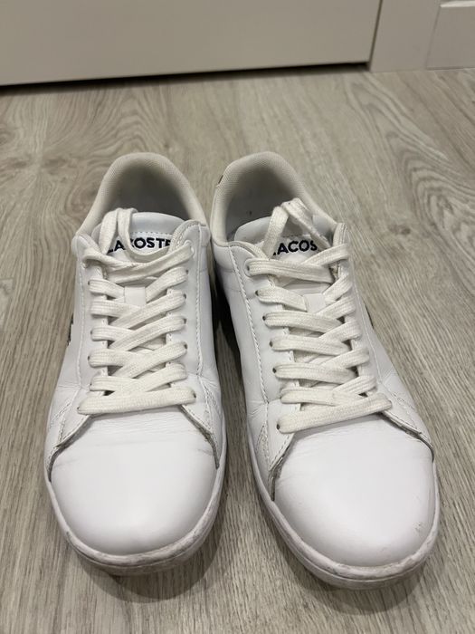 Ténis Lacoste brancos
