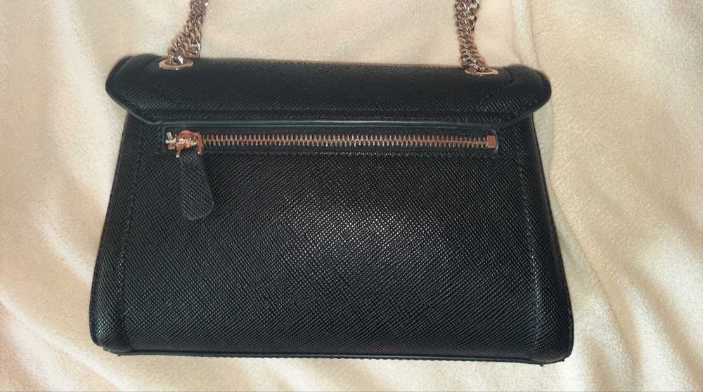 Продам сумку Guess Noell (оригінал) в хорошому стані