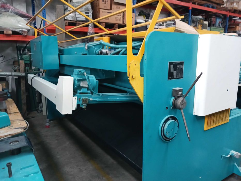 Guilhotina Adraulica Adira GHS0630