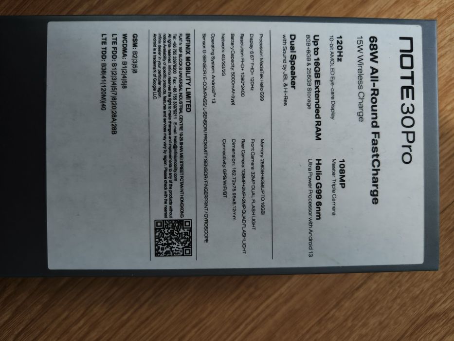 Infinix Note 30 Pro 8+8 GB RAM / 256 GB – AMOLED, 68W, komplet