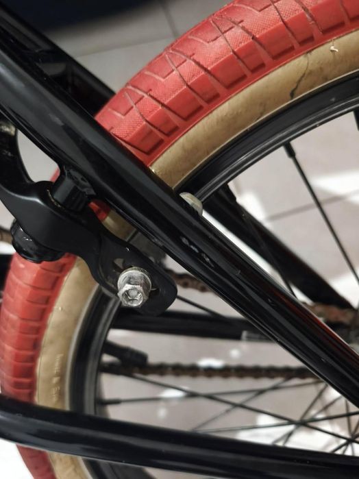 Bicicleta BMX muito pouco usado