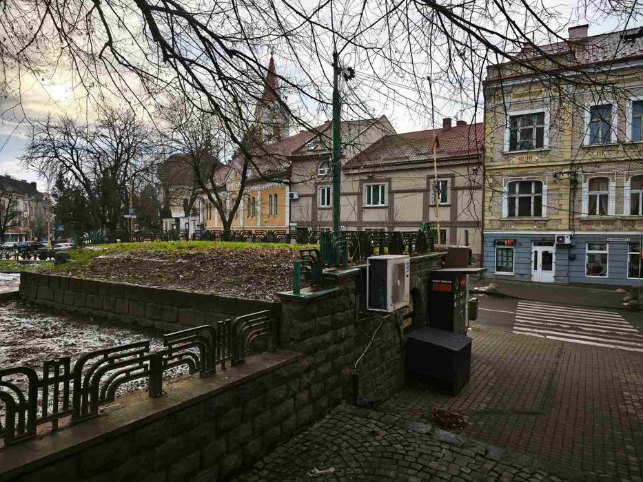 Продається комерційна нерухомість, вул. Собранецька 2 Код: 40831