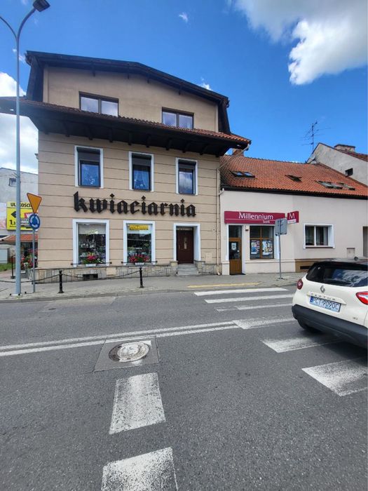 Lokal na wynajem Czarnków centrum po banku Milleniu. Możliwość mieszkania.