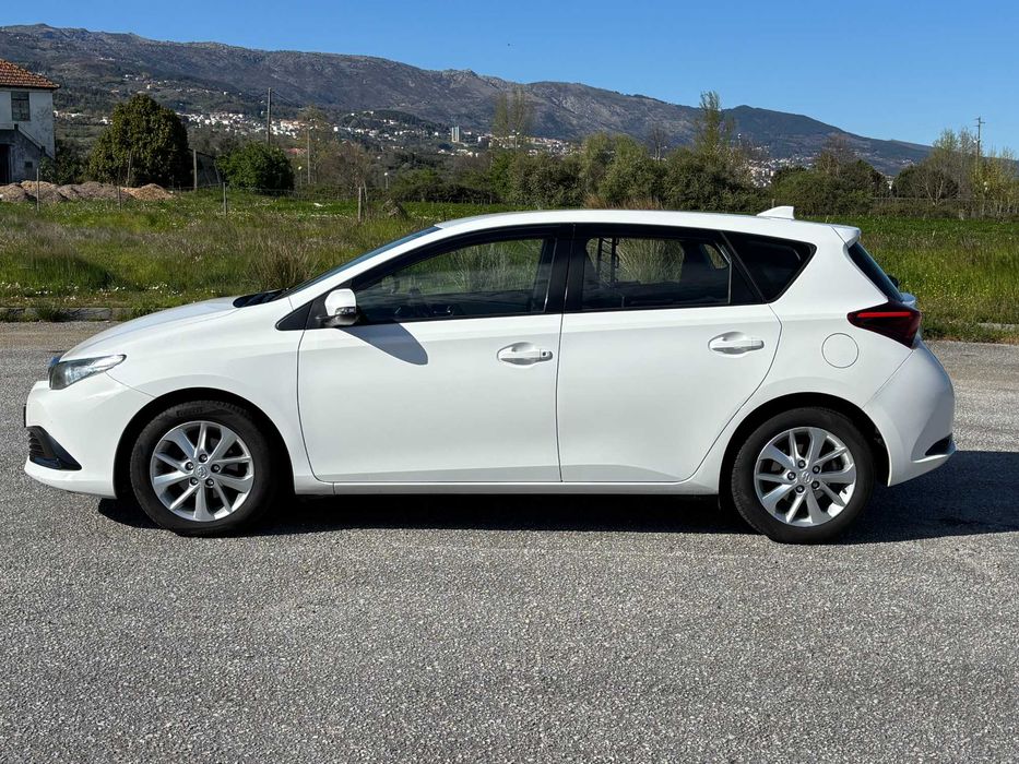Toyota Auris 2016