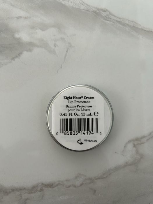 Ochronny balsam do ust Elizabeth Arden Eight Hour Cream Lip Protectant