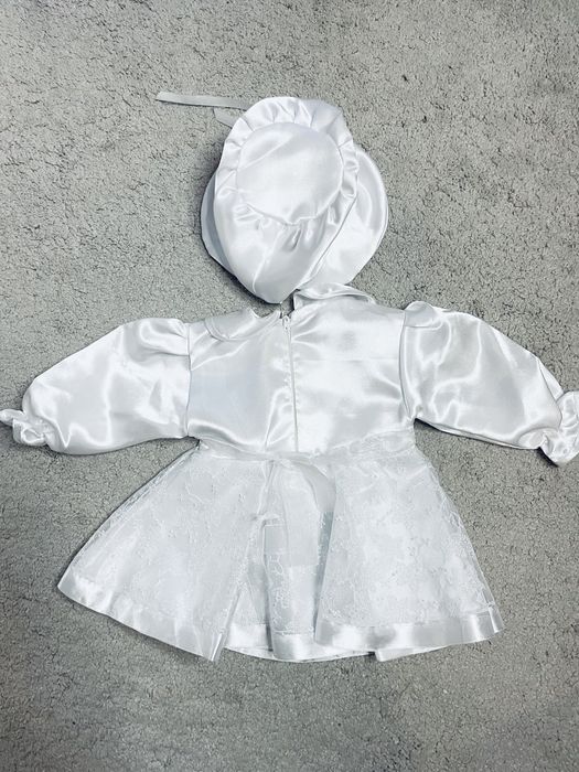 Biala nowa sukienka kapelusz 62 chrzest