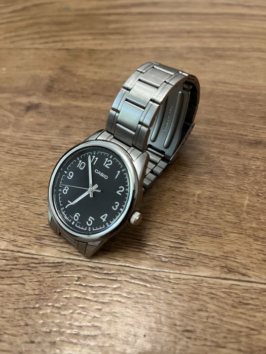 Продам годинник CASIO