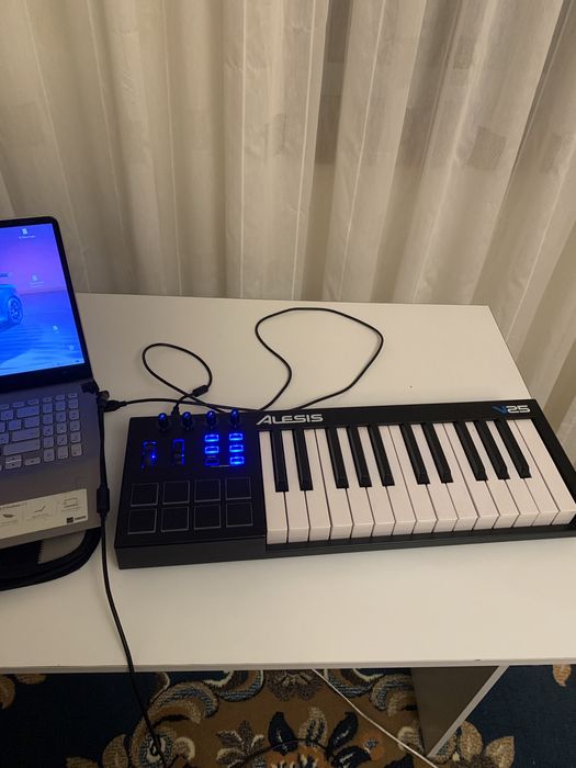 Alesis V25 usb controlador midi