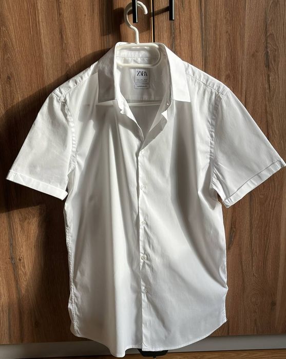 Тенниска НОВАЯ мужская ZARA