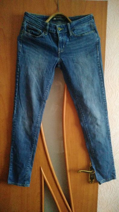 Джинсы Levi's- 27