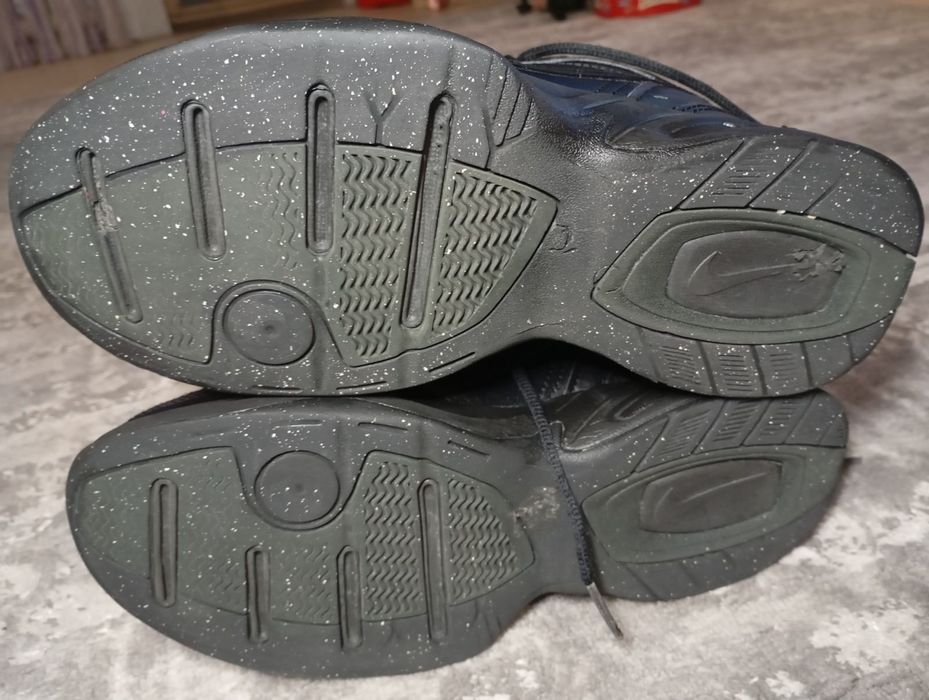 Кросівки Nike AIR MONARCH IV 39р 25,5см