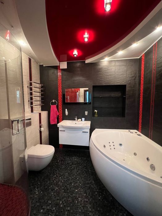 Без% Оренда 3-к. Пр-т Голосіївський, 27. 110м2. М. Деміївська