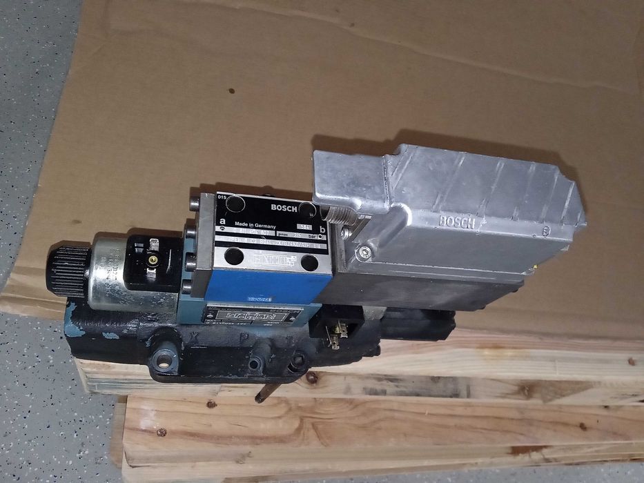 MAQUINA INJEÇÃO ENGEL ( MATERIAL DIVERSO )