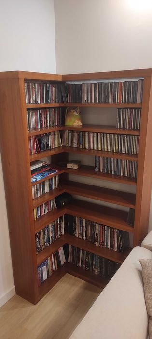 Estante de canto para CD e DVD