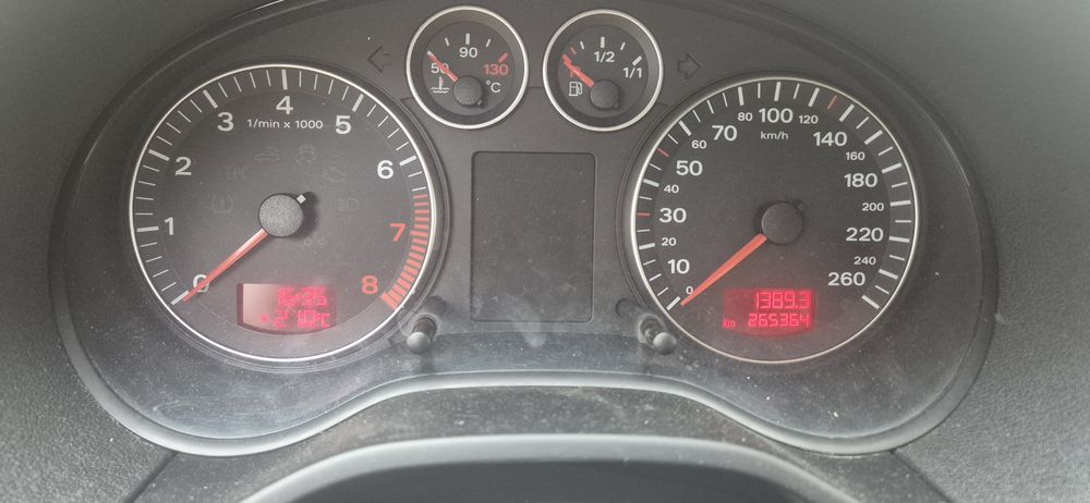 Audi A3  8p  1.6