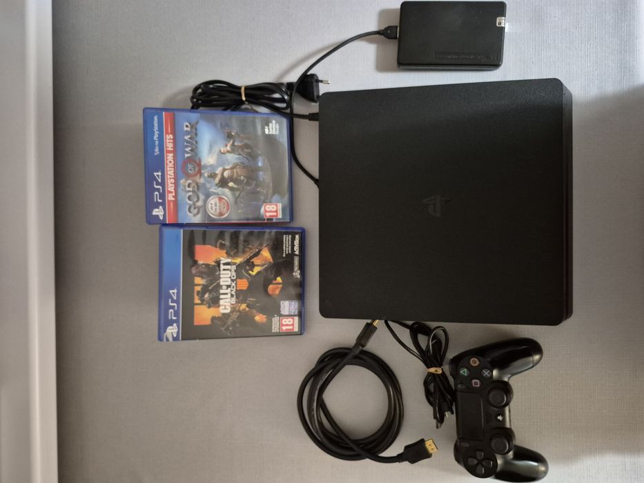 Sprzedam PlayStation 4