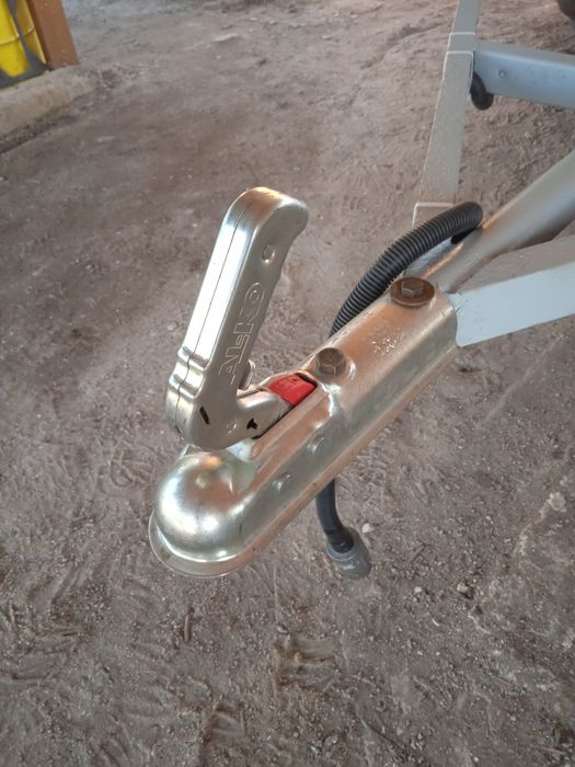 Продам рицепа ліхковаго.