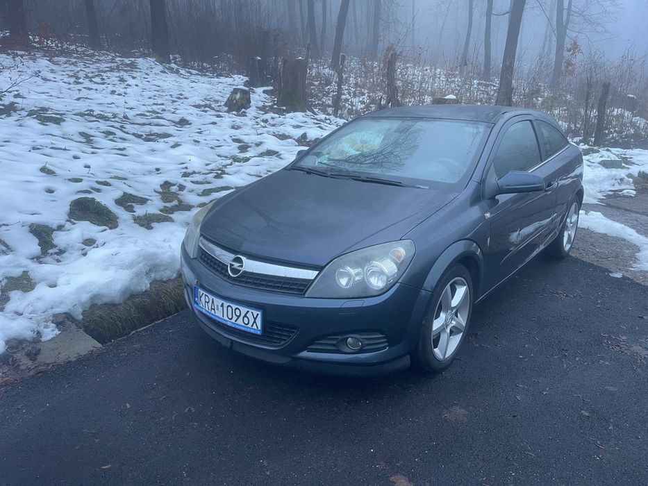 Opel Astra GTC 1,6 Easytronic