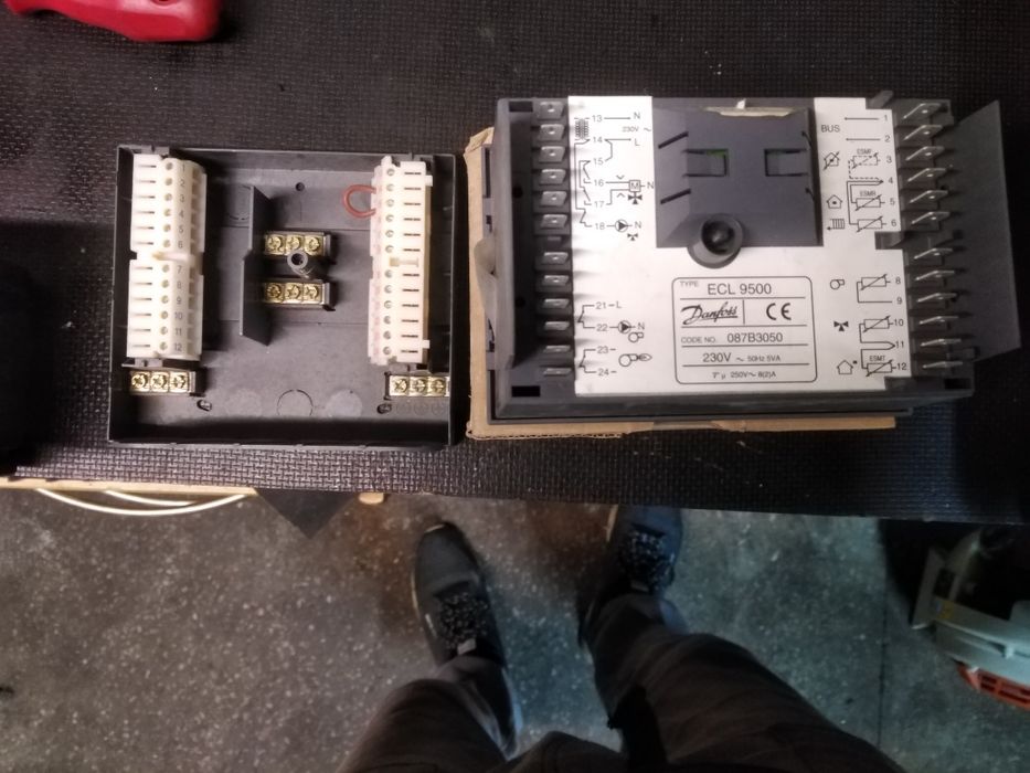Regulator Danfoss ECL 9500 ECA 9018 podstawa