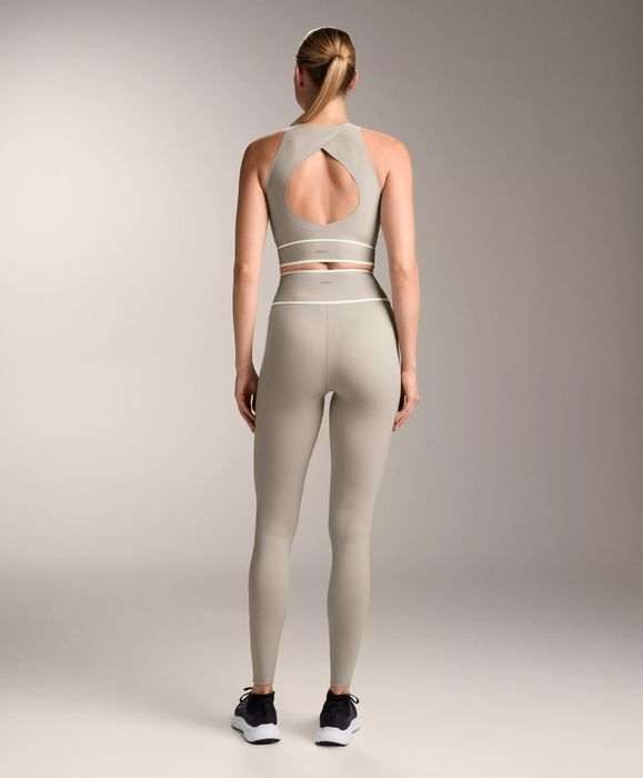 Спортивний СЕТ легінси + топ від Oysho