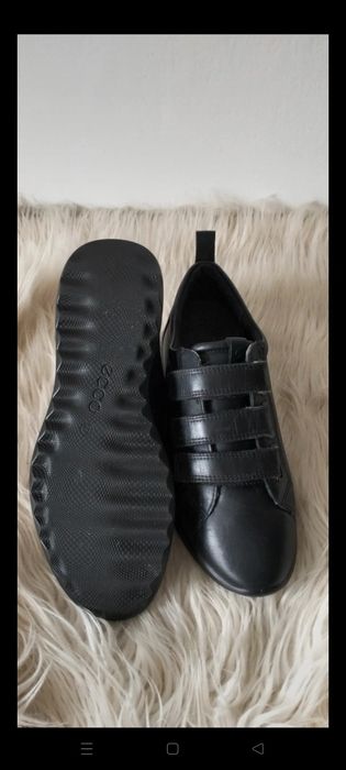 Damskie buty skórzane Ecco w rozmiarze 37/24,5cm