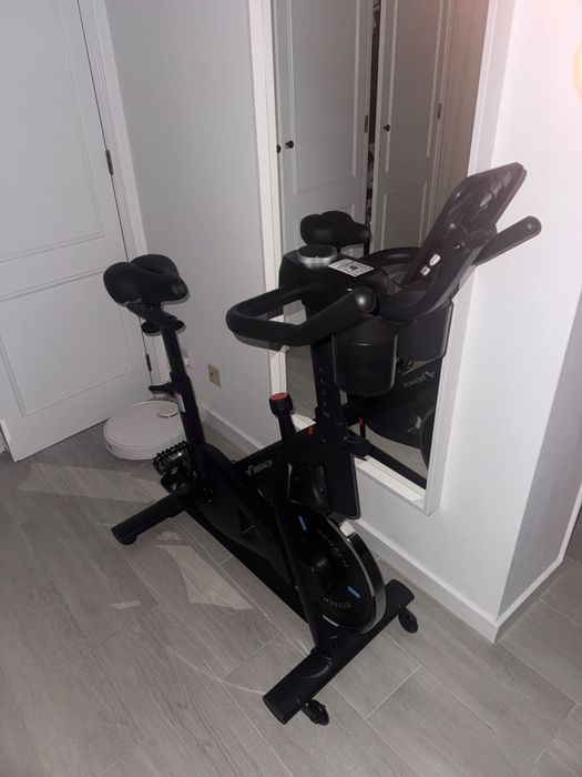 Bicicleta estatica nova