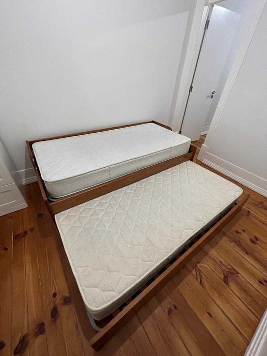 Cama de Solteiro c/ Gavetão Elevatório + 2 Colchões Incluídos