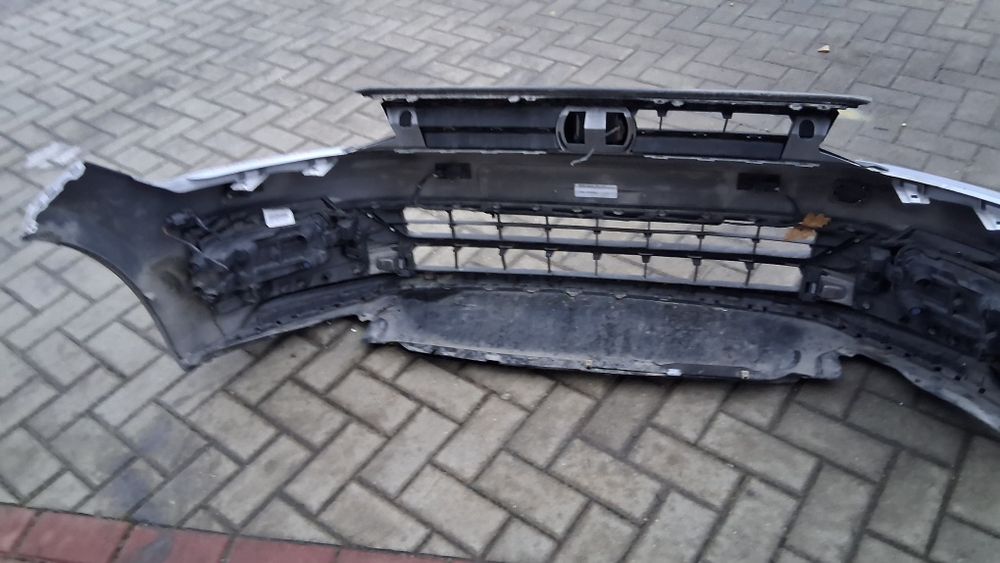 Przedni zderzak VW Polo 2G