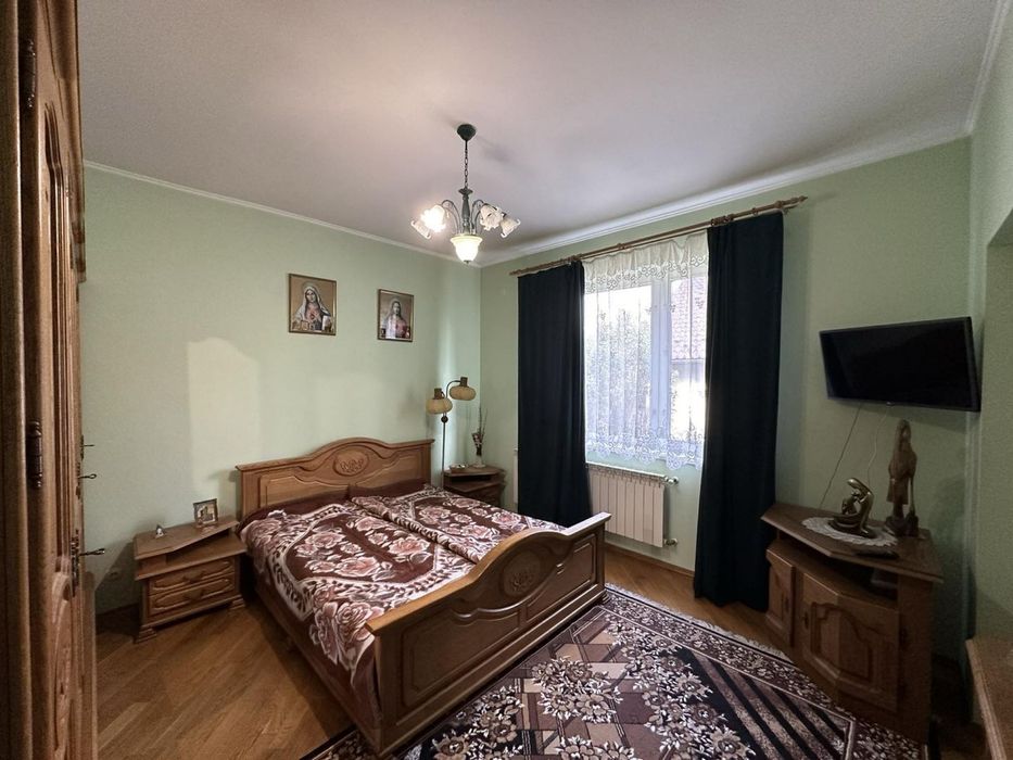 В центрі Коломиї, продається будинок, жилий