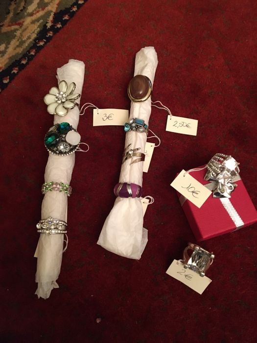 Varios Anéis com pedras