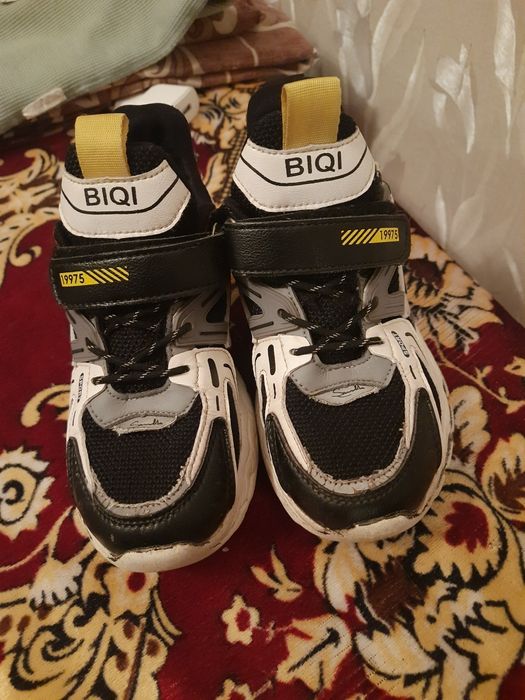 Продам кросівки на хлопчика