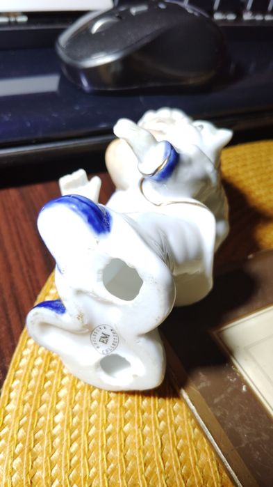 Figurka porcelanowa chłopiec z owieczką