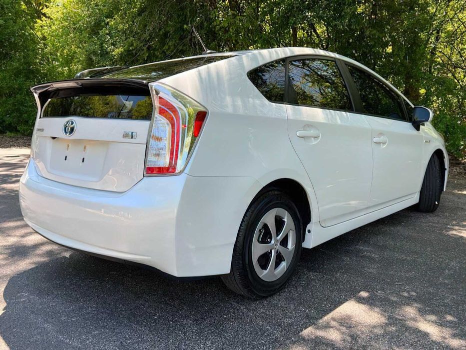Toyota Prius Four      2015