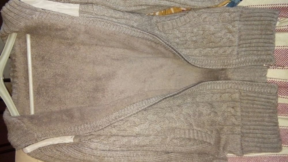 Casaco de malha com pelo por dentro