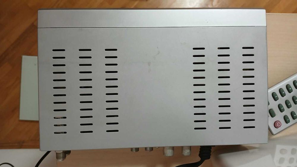 Супутниковий тюнер Globo 4100c