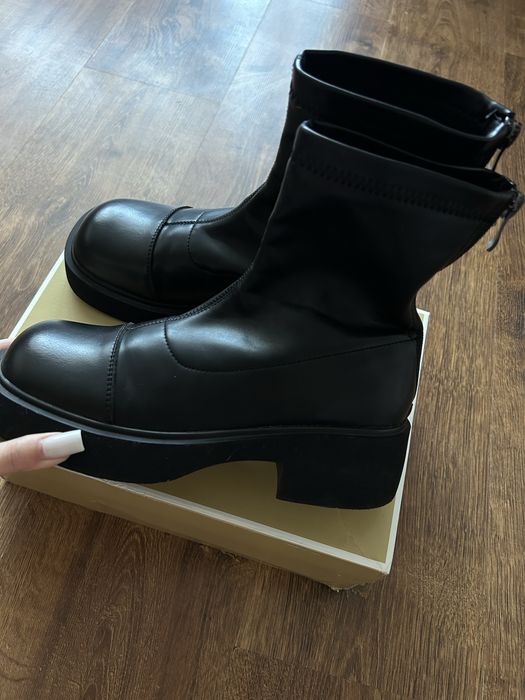 Весняно-осінні сапожки