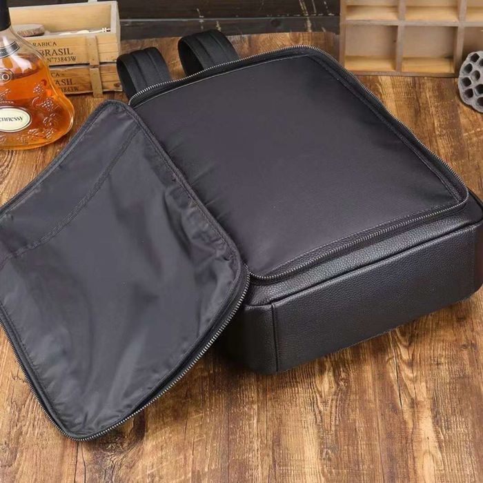 Чоловічий шкіряний рюкзак