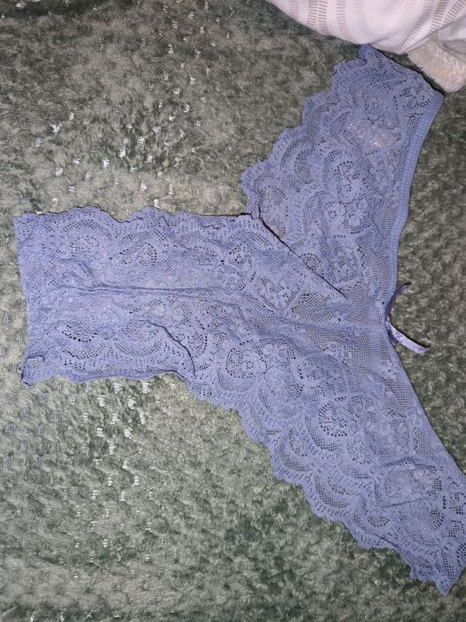 Dwie pary majtek plus szlafrok