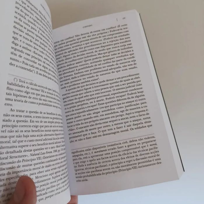 Anarquia, Estado e Utopia (Robert Nozick)