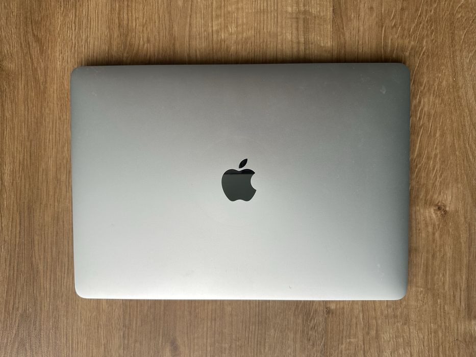 Apple Macbook Pro 13 2017 silver