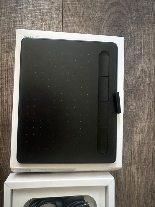 Wacom Intuos s графічний планшет в ідеальному стані