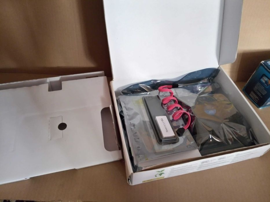 Мат. плата + процессор + ОЗУ = 3000 грн