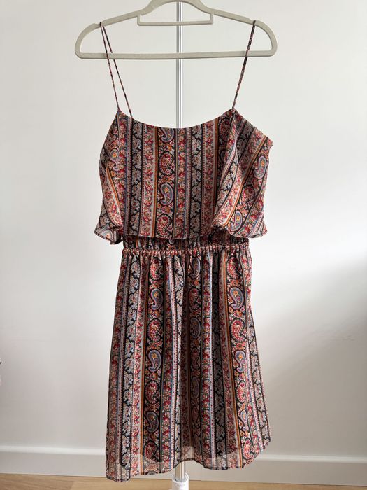 Krótki kombinezon Mango casual na ramiączkach wzorek wzorzysty