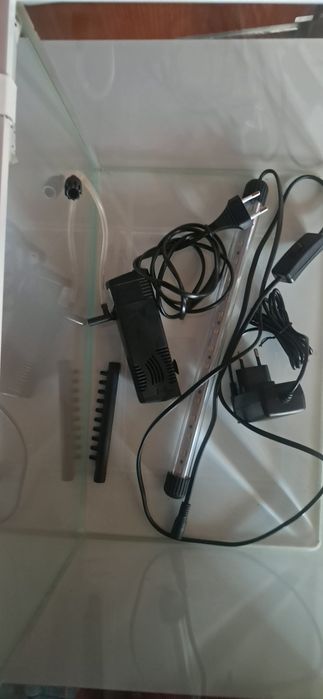Aquário de 30 litros com tampa