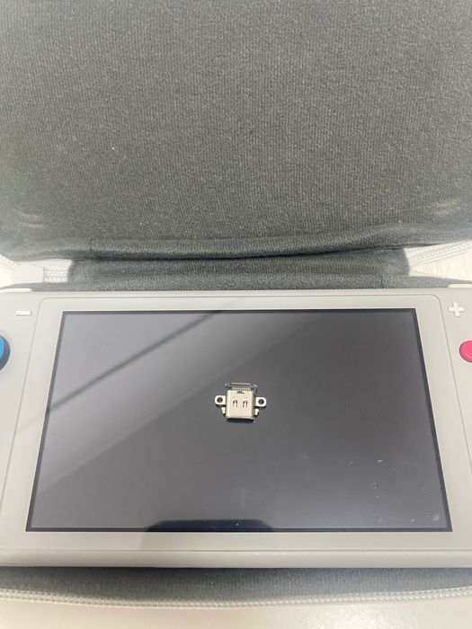 Nintendo Switch Light série especial Pokémon
