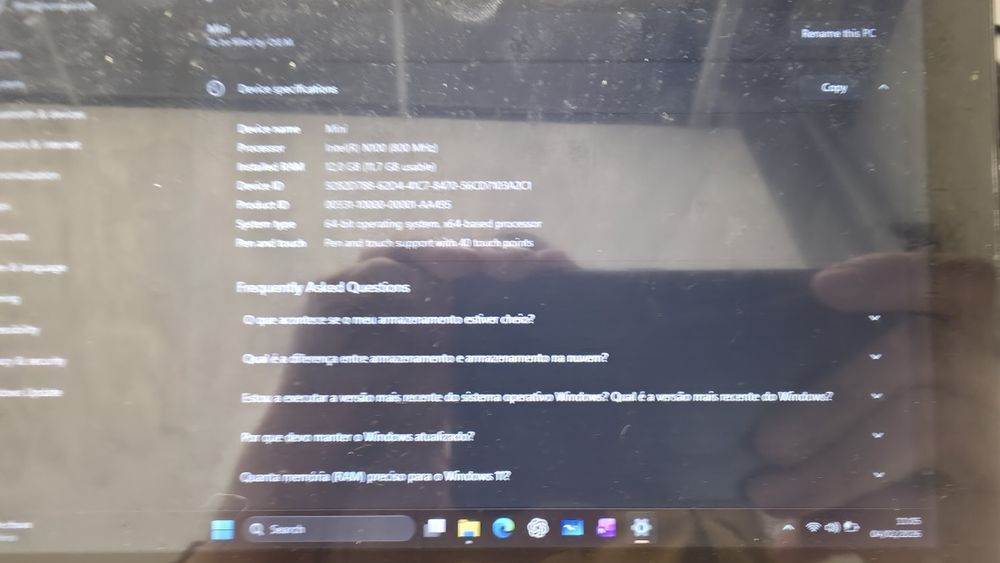 Mini PC 8" Windows 11